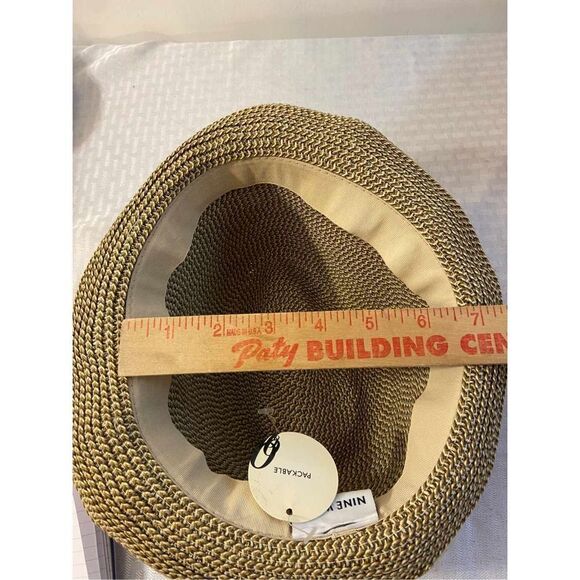 Nine West Packable woven paper hat feather bow new - Picture 5 of 6